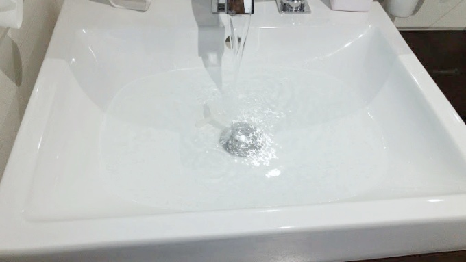 MARNA洗面吸盤スポンジの吸盤が落ちたので60度のお湯でつけ置き対策