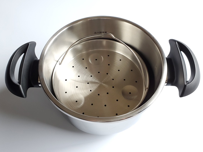 アイリスオーヤマの5L圧力鍋を蒸し器として使う